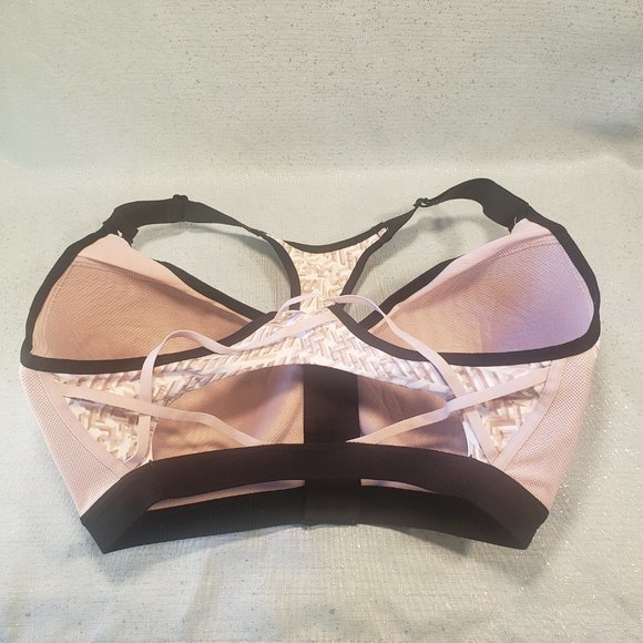 Pack of 2 Victoria's secret sports bras 32DDD. - Picture 2 of 10